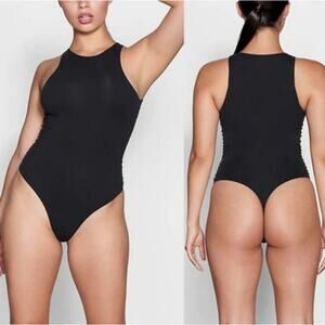 SKIMS Fits Everyone small black onyx high neck bodysuit